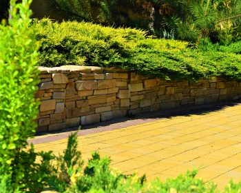 Подпорные стены, лучшее решение для участков с уклоном, террасирование участка, ландшафтный дизайн